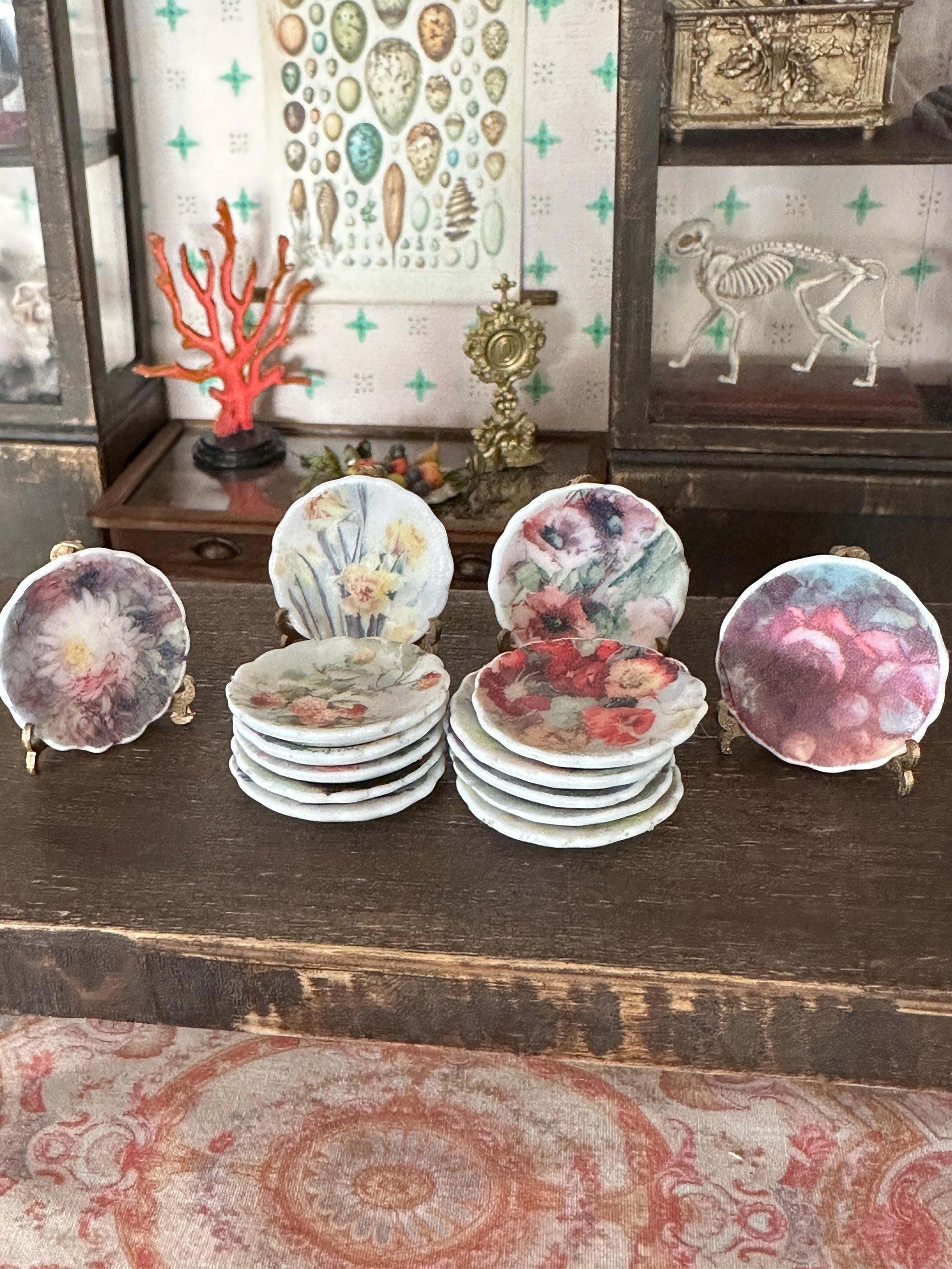 1:12 Scale Dollhouse Plates – Watercolour Handpainted Style Floral Designs