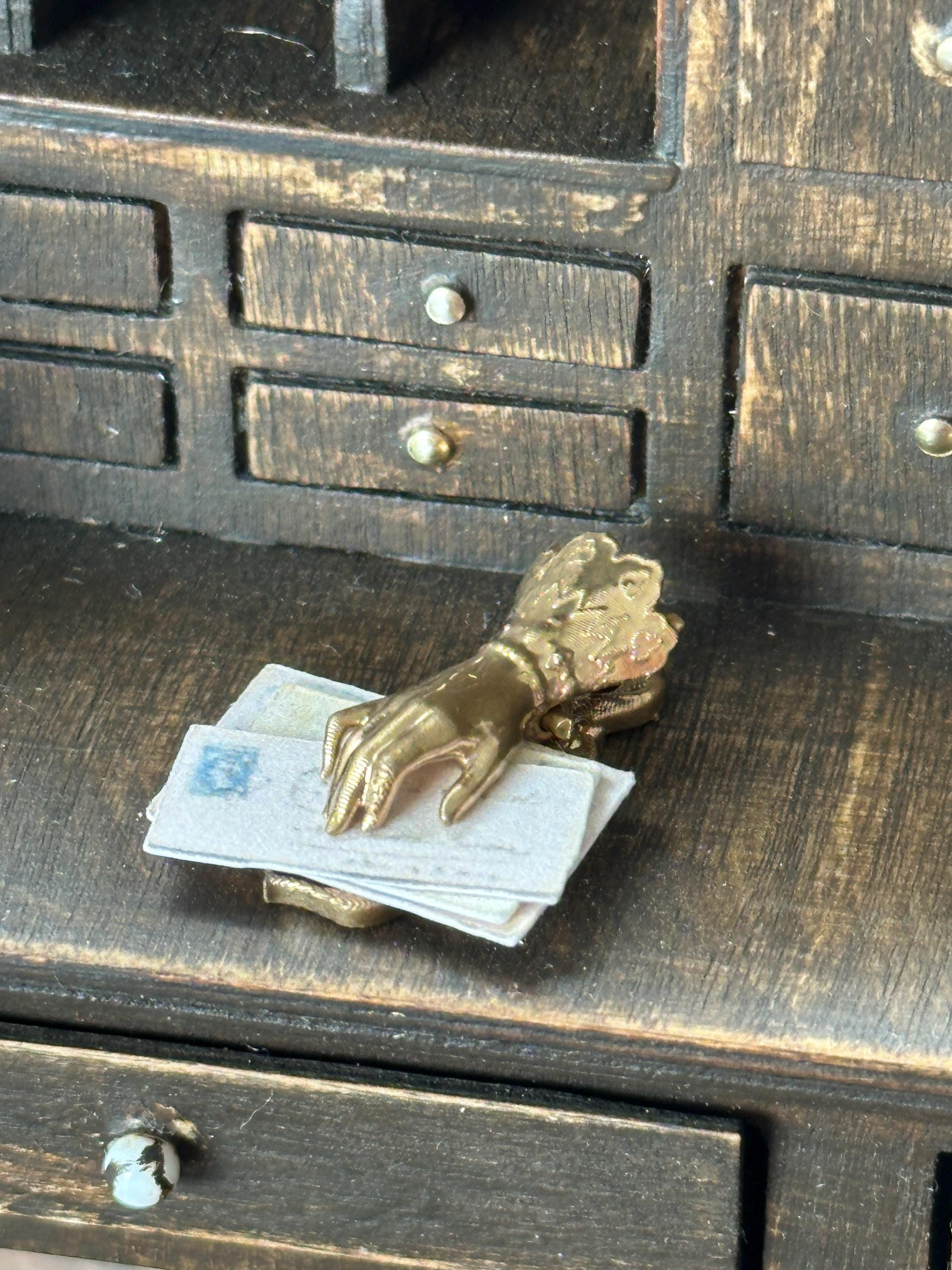Dollhouse Miniature 1:12 Scale Victorian Hand Letter Holder – Gilded with Mini Letters