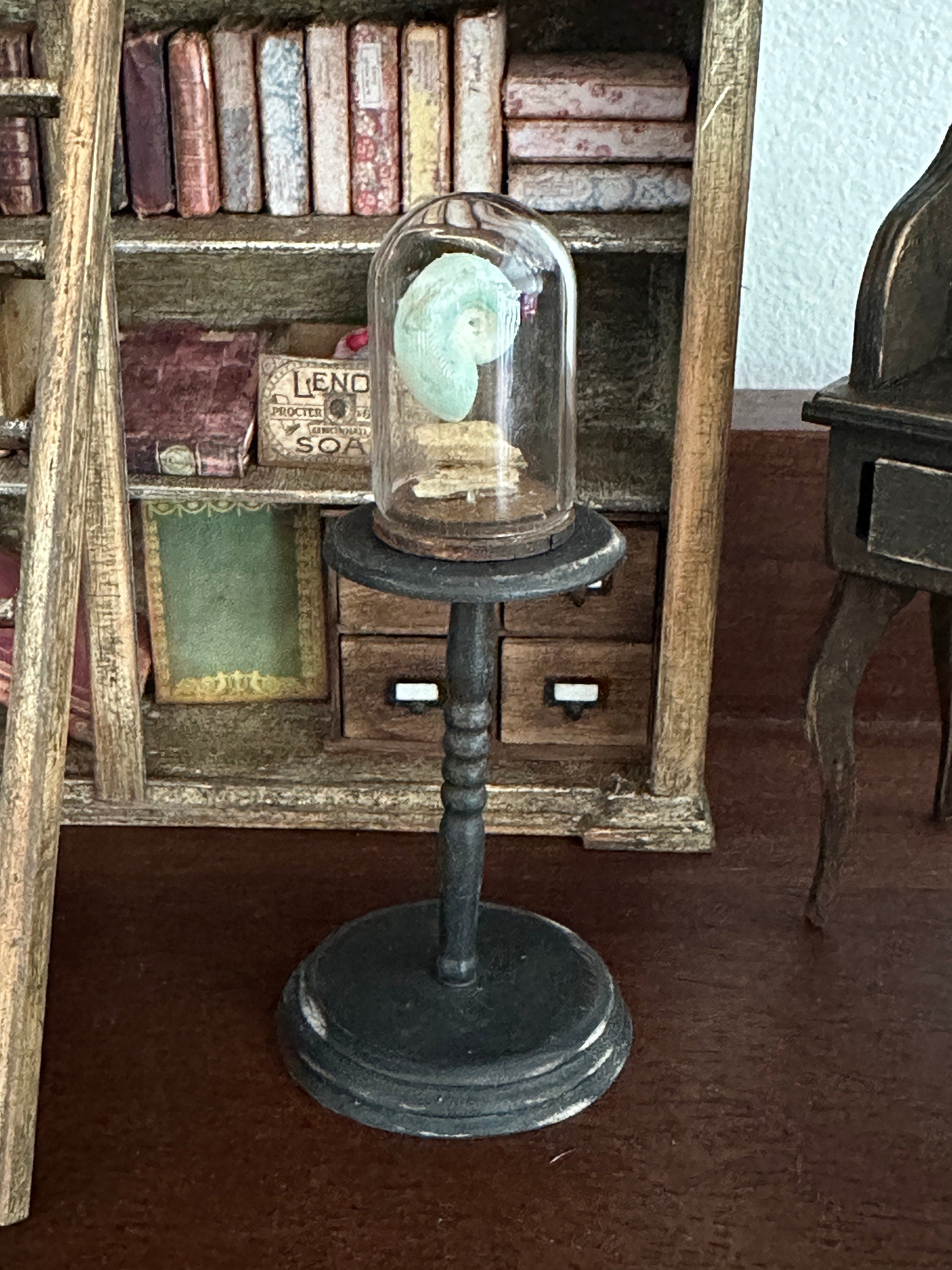 Miniature 1:12 Scale Dollshouse Handmade Ebony Colour Turned Wood Display Stand Victorian Antique Style