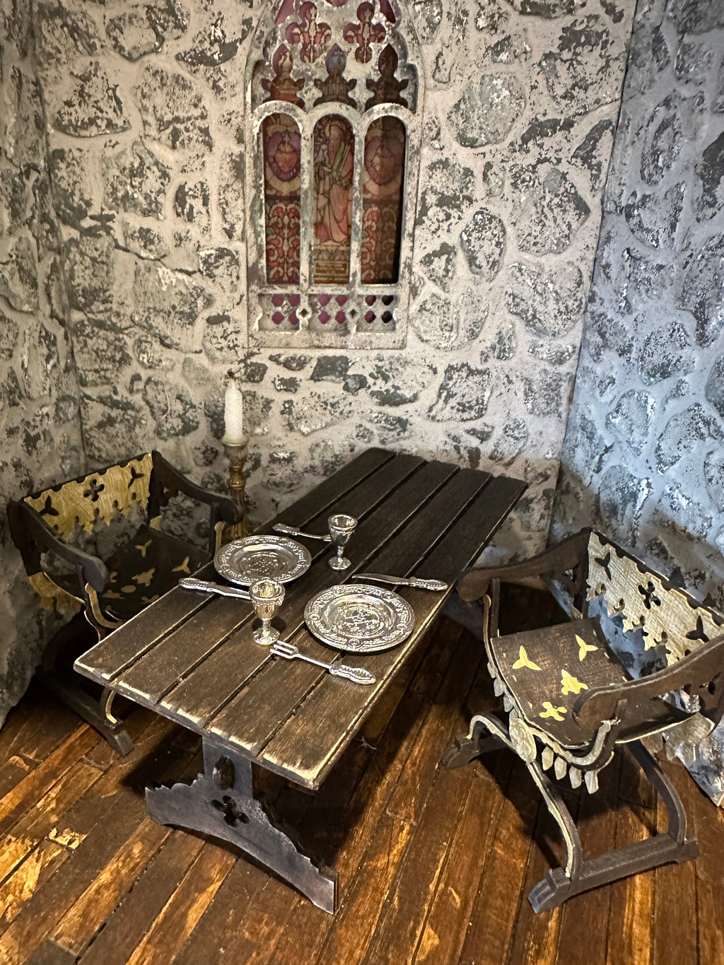 Handmade Dollhouse Miniature Gothic X-Chair – Medieval Curule Seat