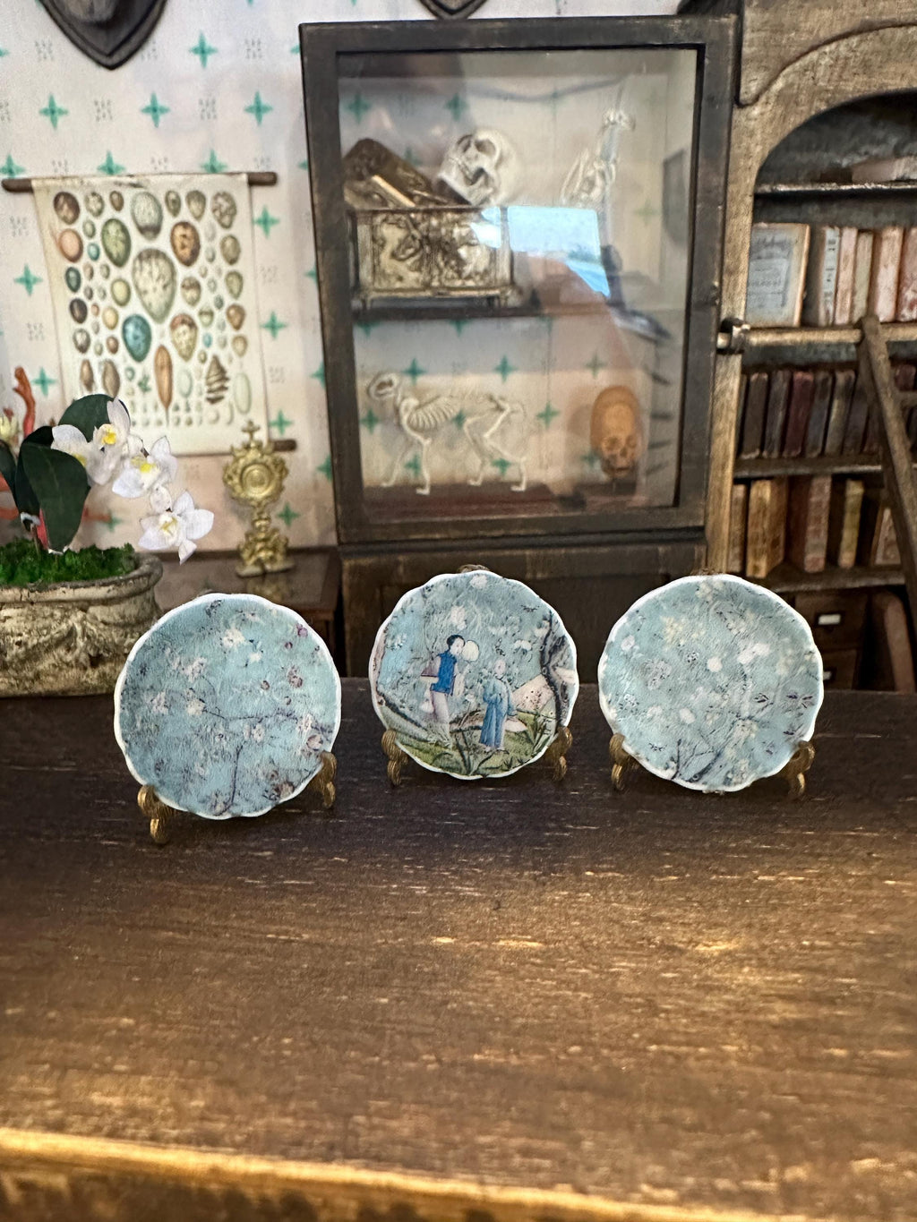 Ceramic Dollhouse 1:12 Scale Plates – Chinoiserie & Asian-Inspired Designs