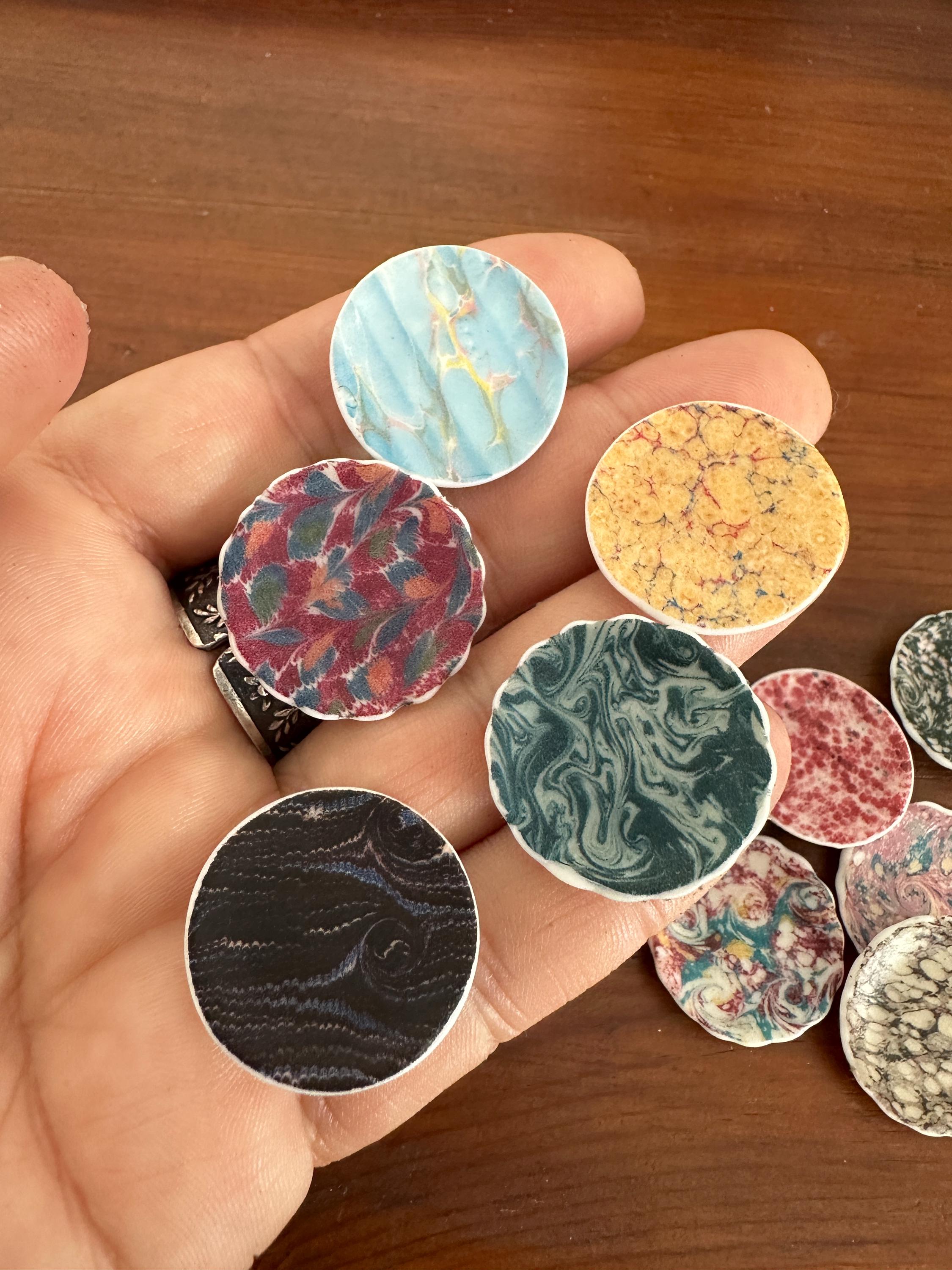 Ceramic Dollhouse 1:12 Scale Plates – Antique Marbled Paper Designs