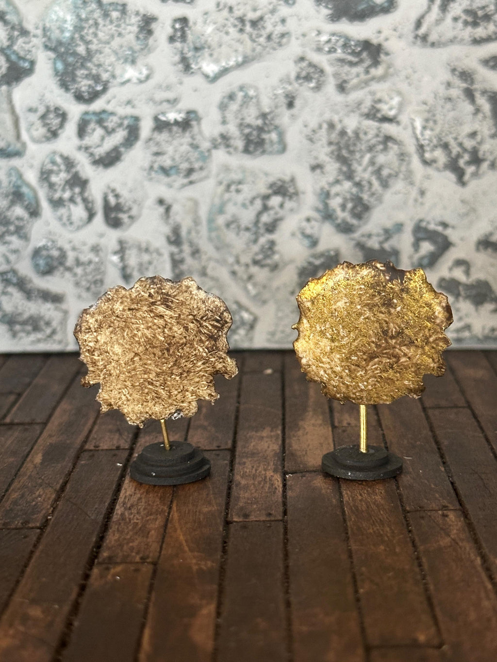 Handmade Miniature Medusa Ornament – Aged Gilded or Stone Mask Statue (1:12 Scale)