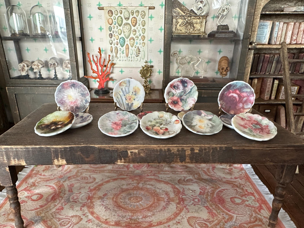 1:12 Scale Dollhouse Plates – Watercolour Handpainted Style Floral Designs