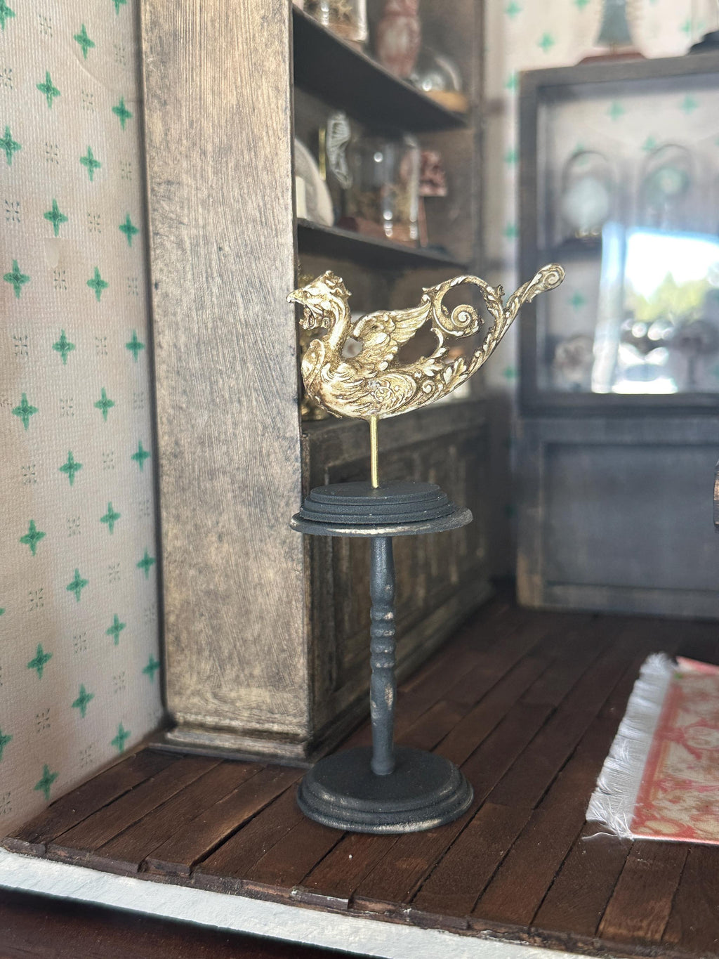 Miniature 1:12 Scale Dollshouse Handmade Ebony Colour Turned Wood Display Stand Victorian Antique Style