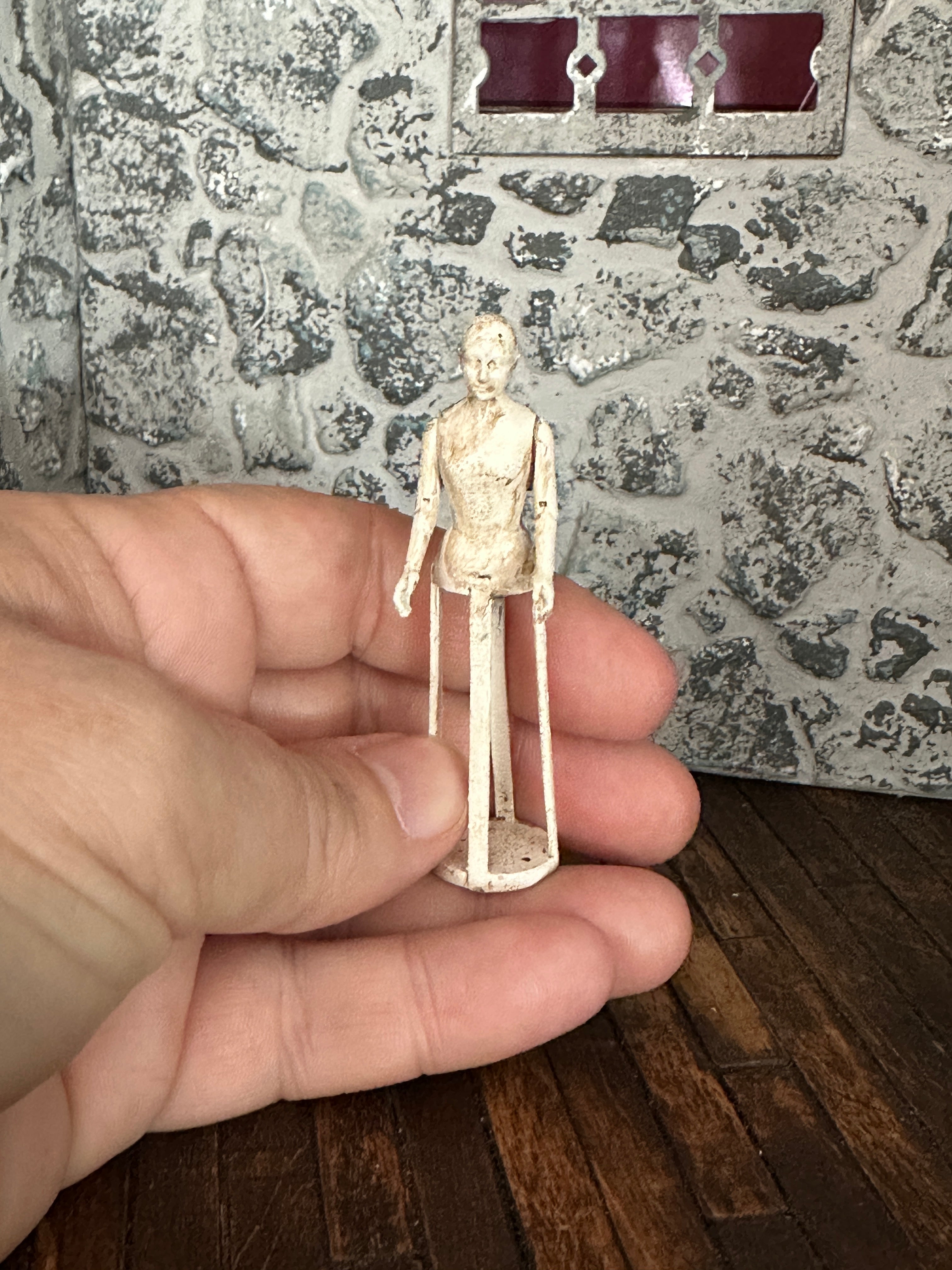 Dollshouse Miniature 1:12 scale Cage Doll Santos 18th Century Mannequin SMALL