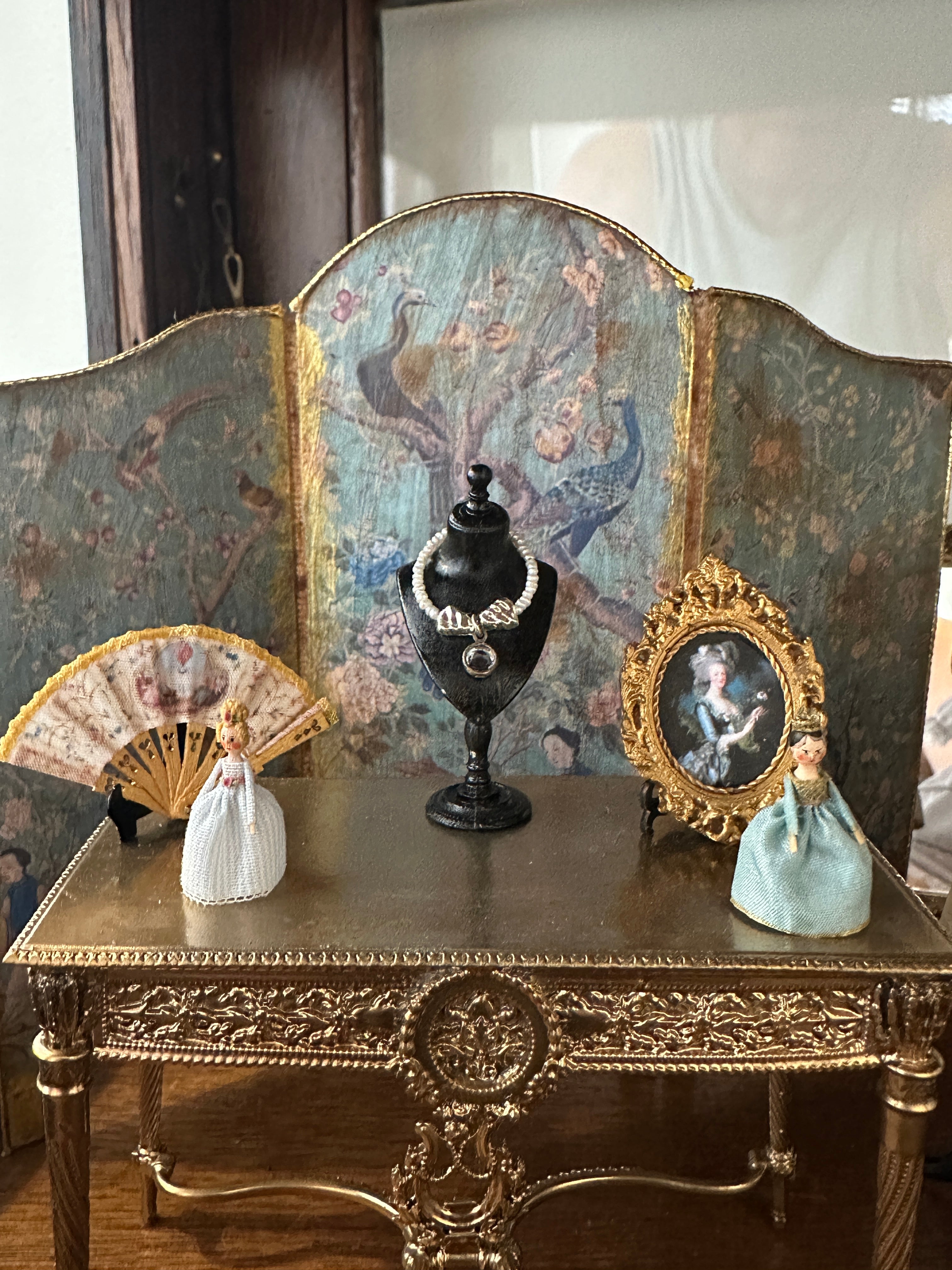 Handmade Miniature Display Bust – Victorian Black Jewellery Stand (1:12 Scale)