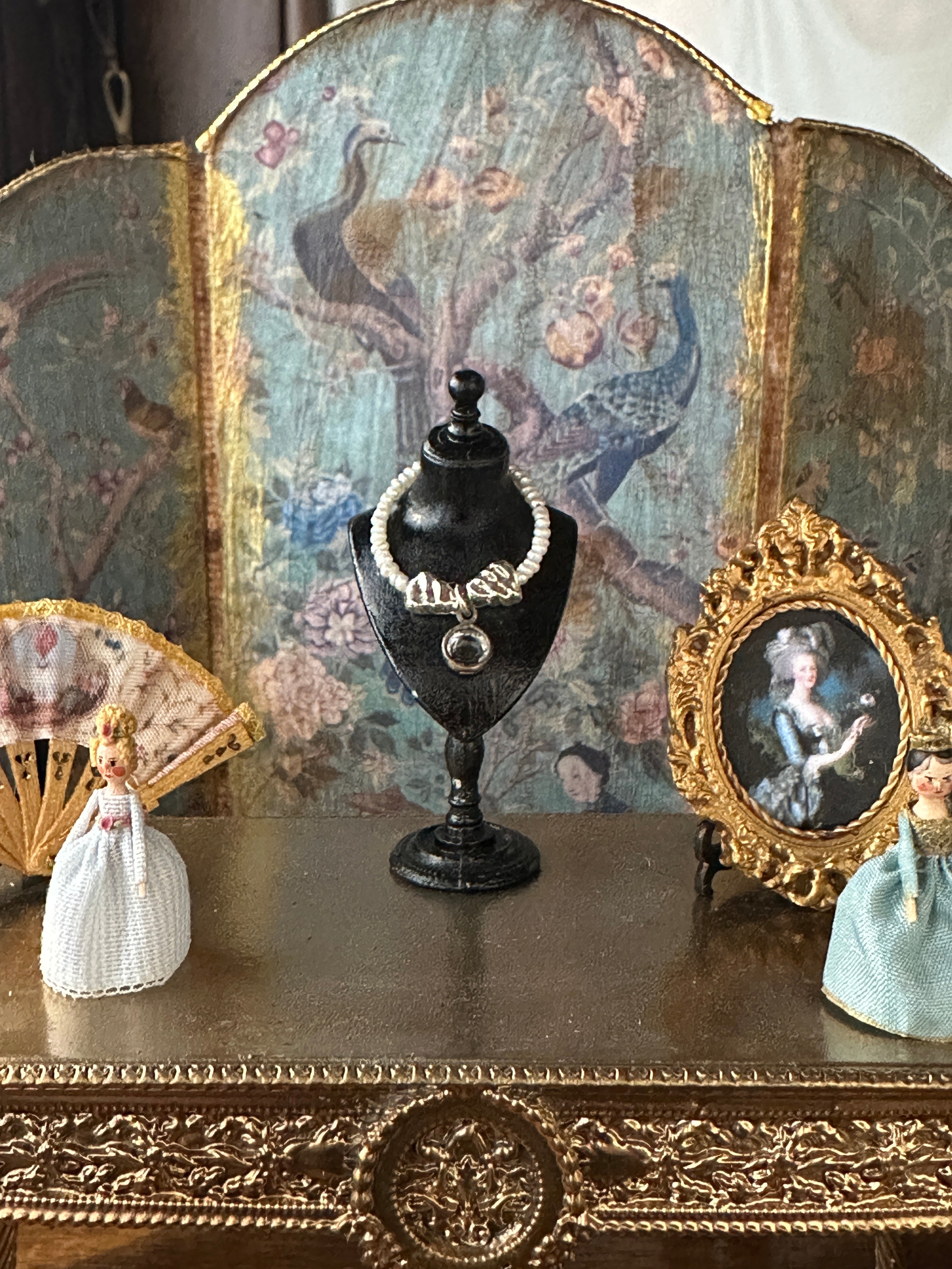Handmade Miniature Display Bust – Victorian Black Jewellery Stand (1:12 Scale)