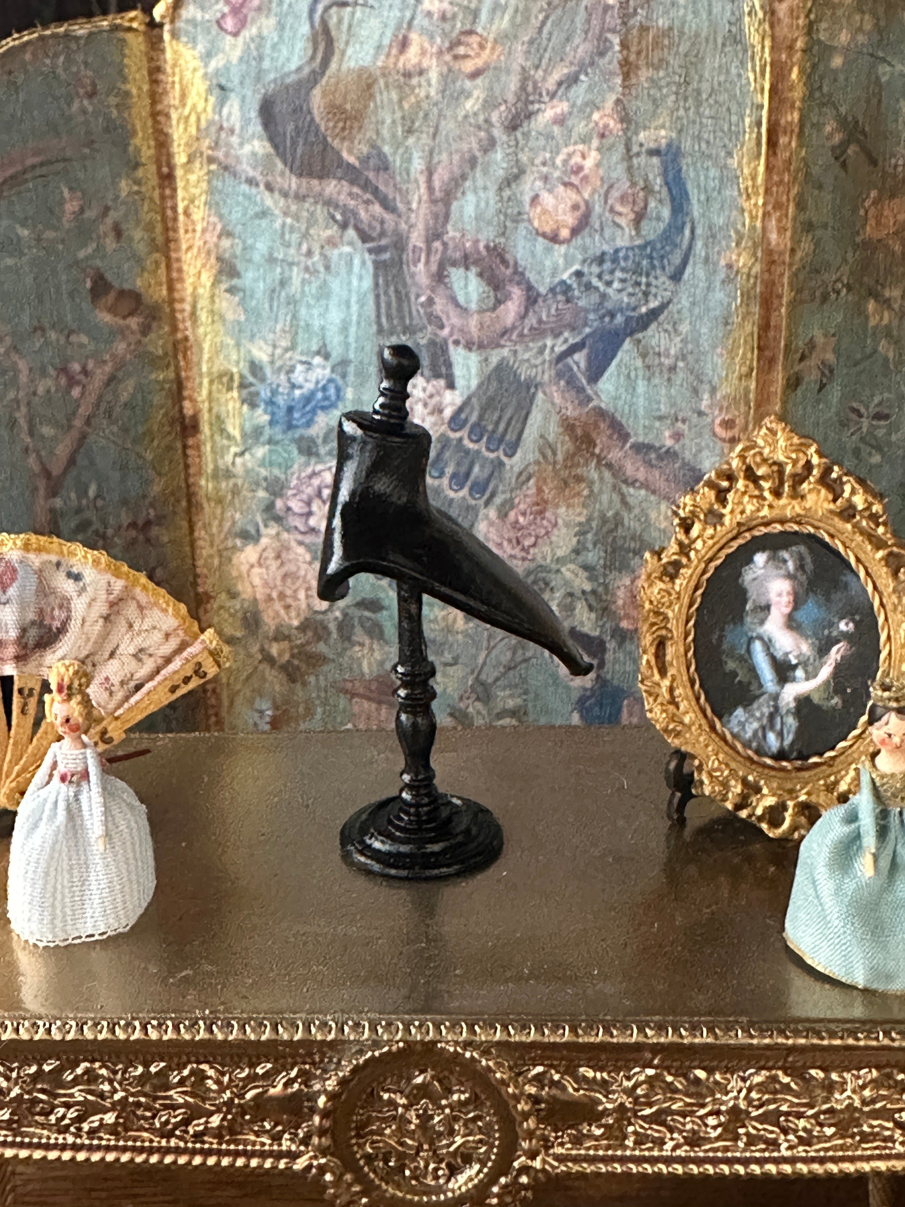 Handmade Miniature Display Bust – Victorian Black Jewellery Stand (1:12 Scale)