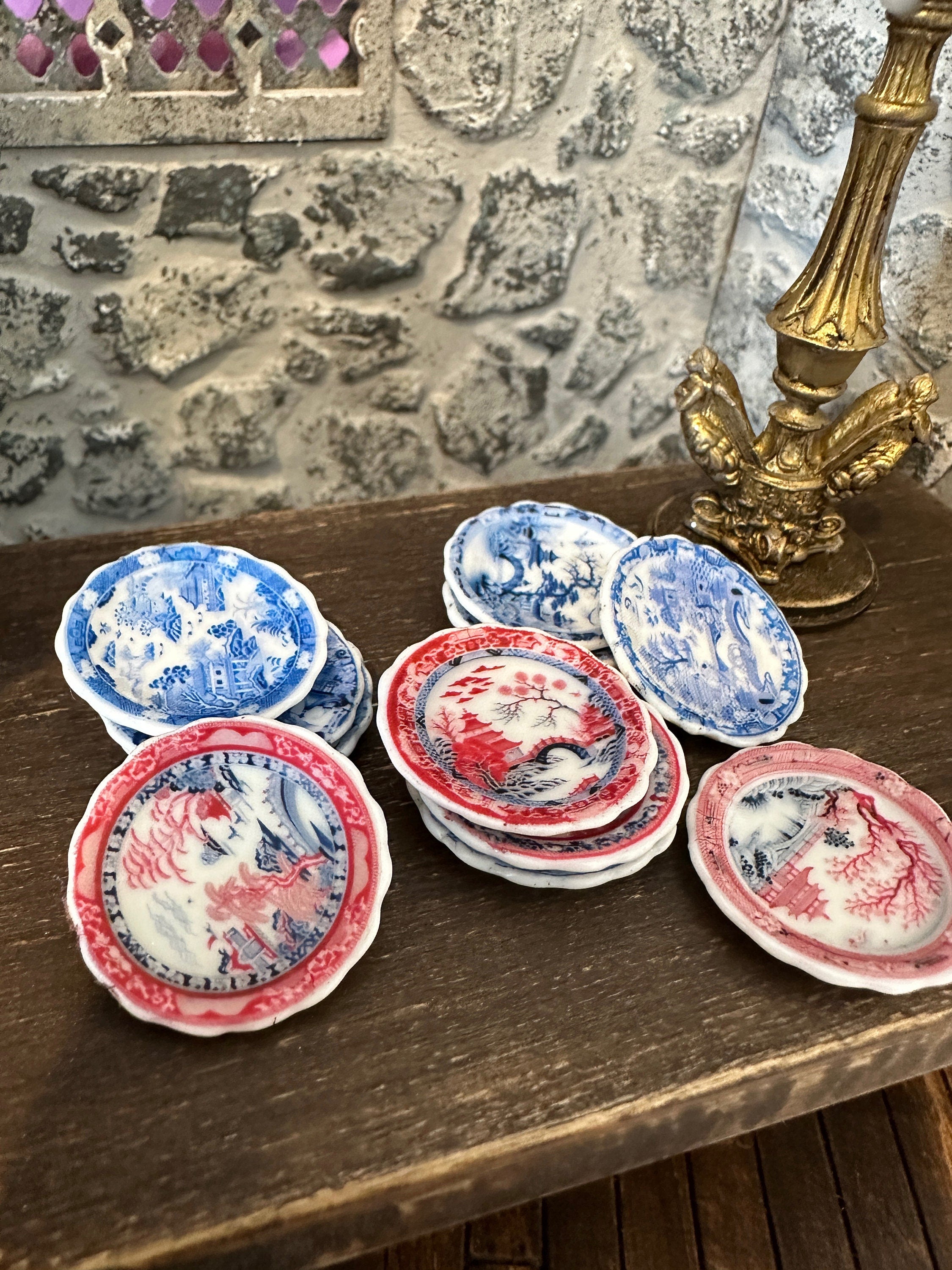 Ceramic Dollhouse 1:12 Scale Plates – 18th Century Blue & Red Willow Pattern
