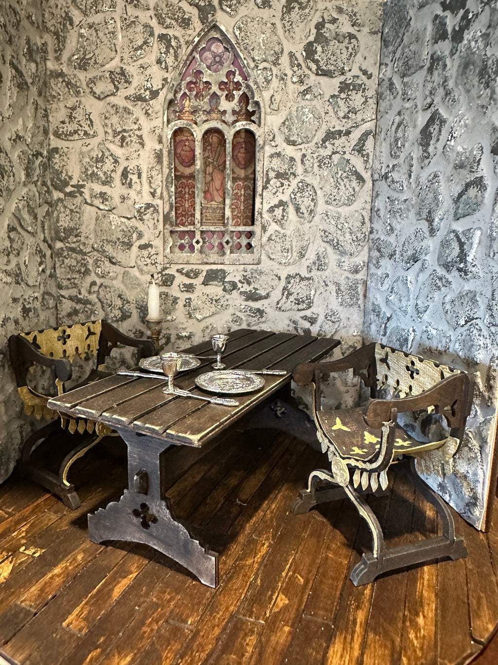 Handmade Dollhouse Miniature Gothic X-Chair – Medieval Curule Seat