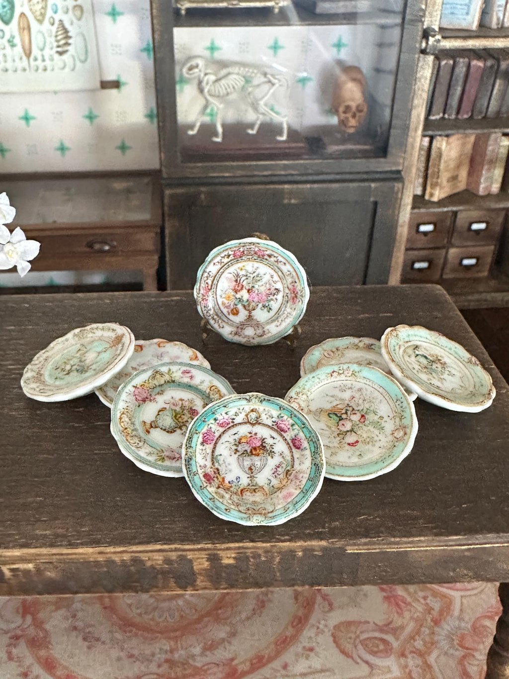 Ceramic Dollhouse 1:12 Scale Plates – 19th Century Versailles Vases & Flowers