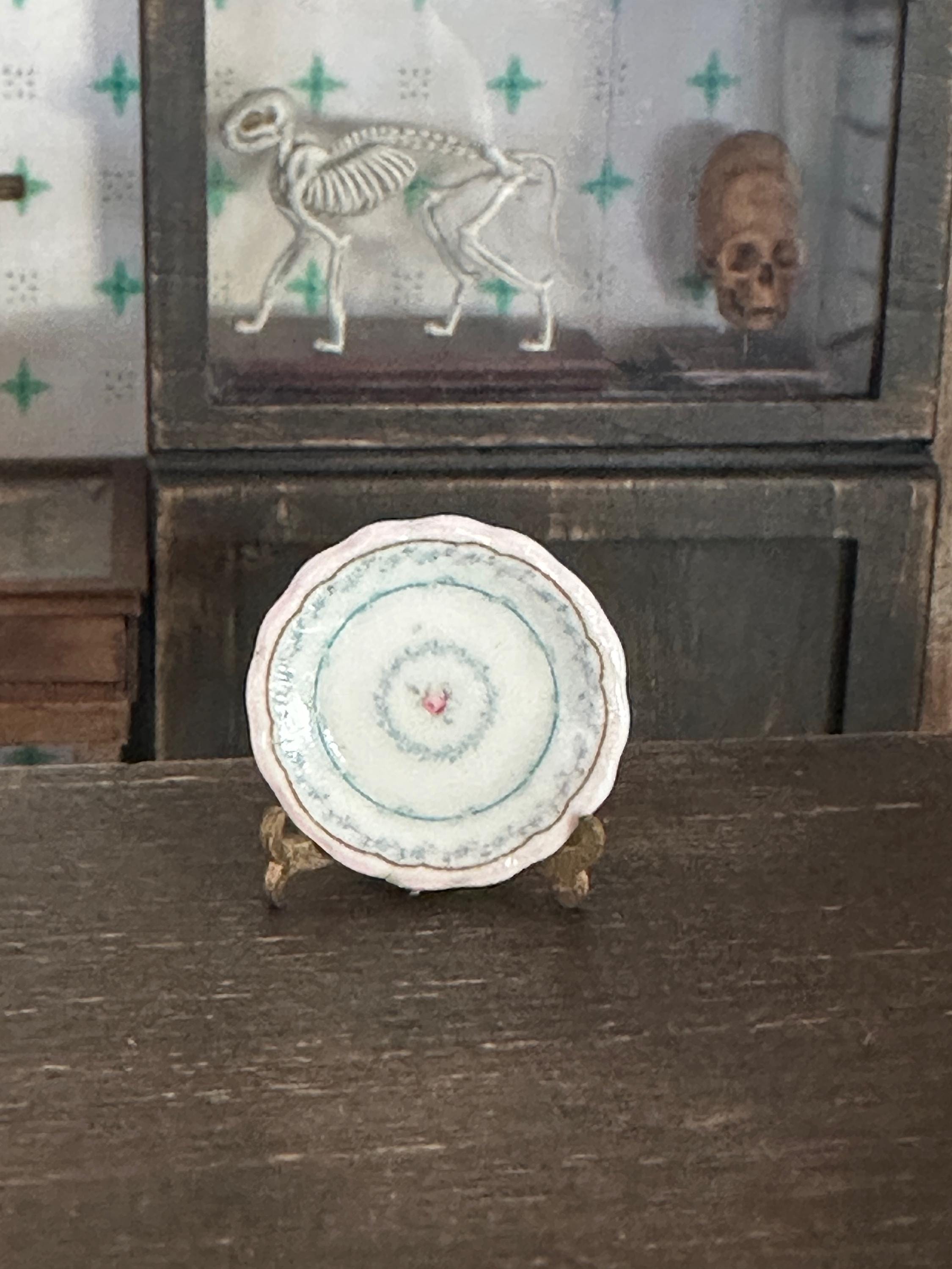 Ceramic Dollhouse 1:12 Scale Plates – 18th Century Marie Antoinette Trianon Floral Miniatures