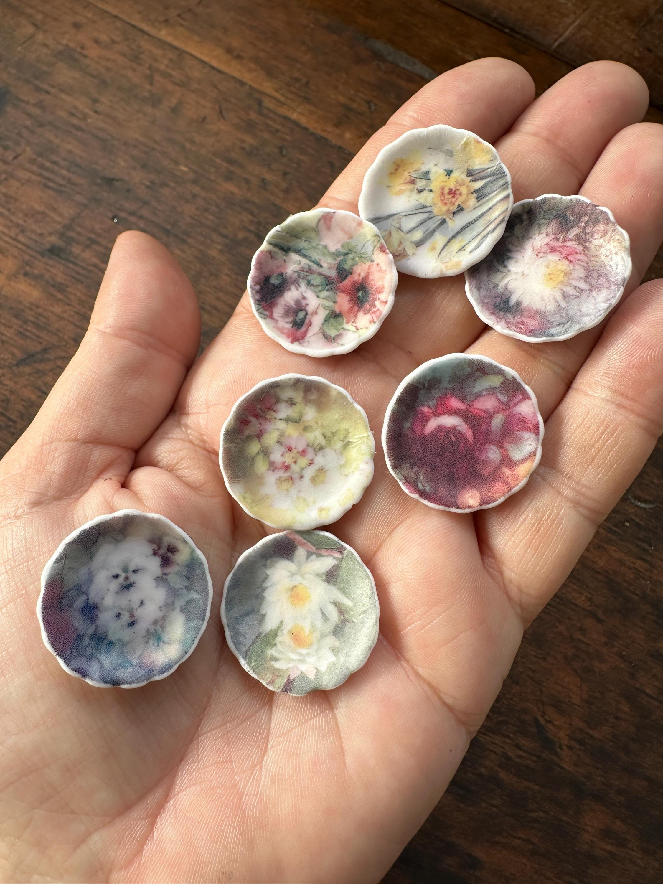 1:12 Scale Dollhouse Plates – Watercolour Handpainted Style Floral Designs