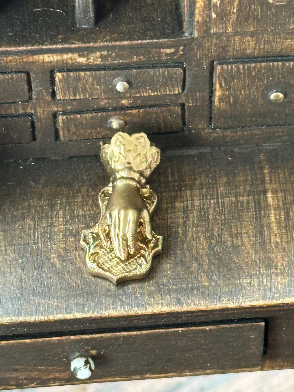 Dollhouse Miniature 1:12 Scale Victorian Hand Letter Holder – Gilded with Mini Letters