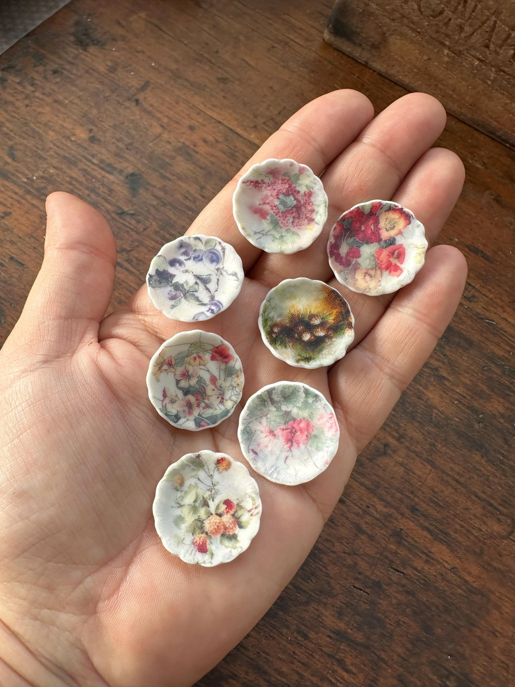 1:12 Scale Dollhouse Plates – Watercolour Handpainted Style Floral Designs