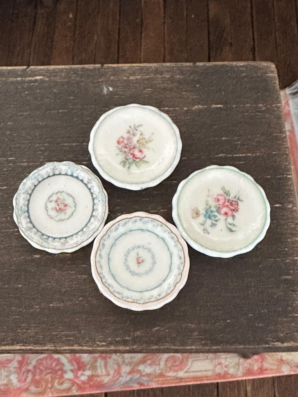 Ceramic Dollhouse 1:12 Scale Plates – 18th Century Marie Antoinette Trianon Floral Miniatures