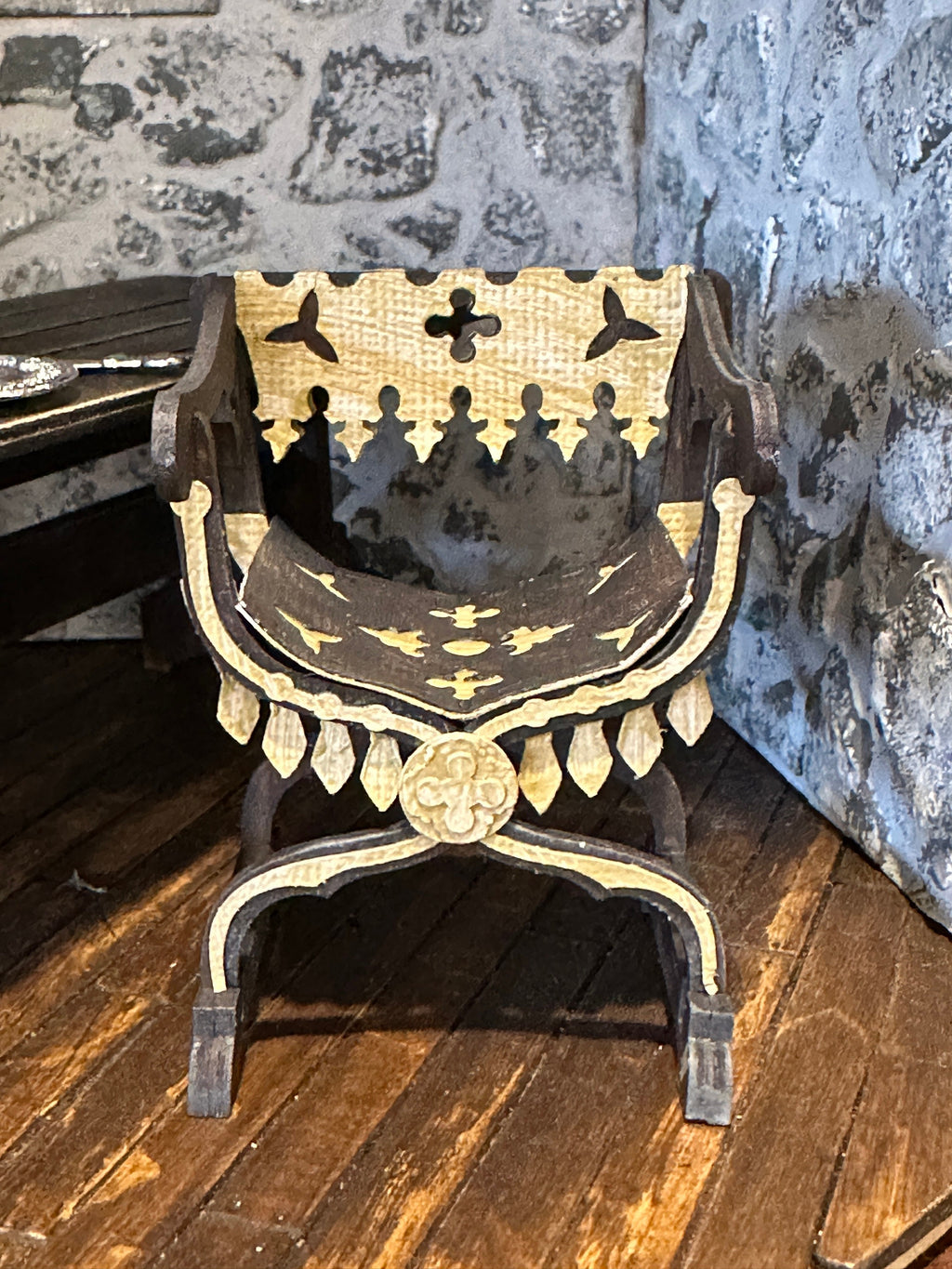 Handmade Dollhouse Miniature Gothic X-Chair – Medieval Curule Seat