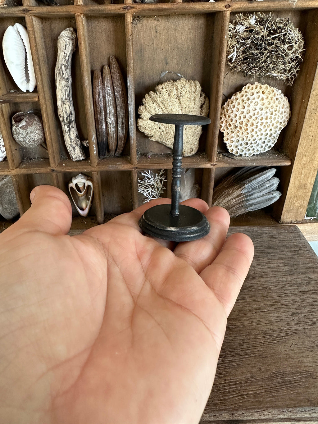 Miniature 1:12 Scale Dollshouse Handmade Ebony Colour Turned Wood Display Stand Victorian Antique Style