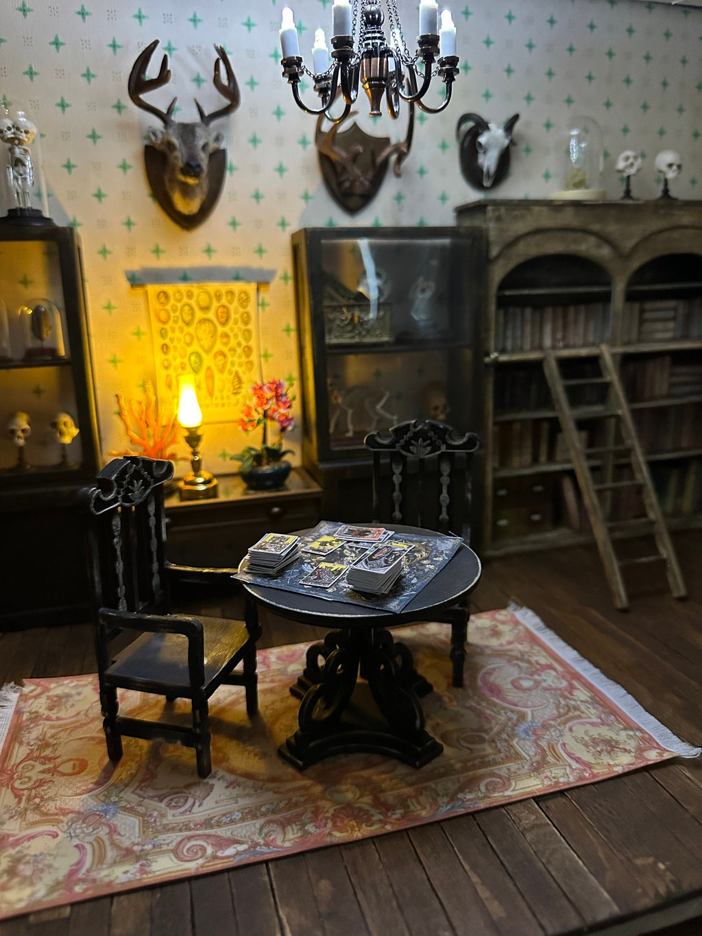 Dollhouse Miniature 1:12 Scale Tarot Deck – Rider-Waite with Altar Cloth