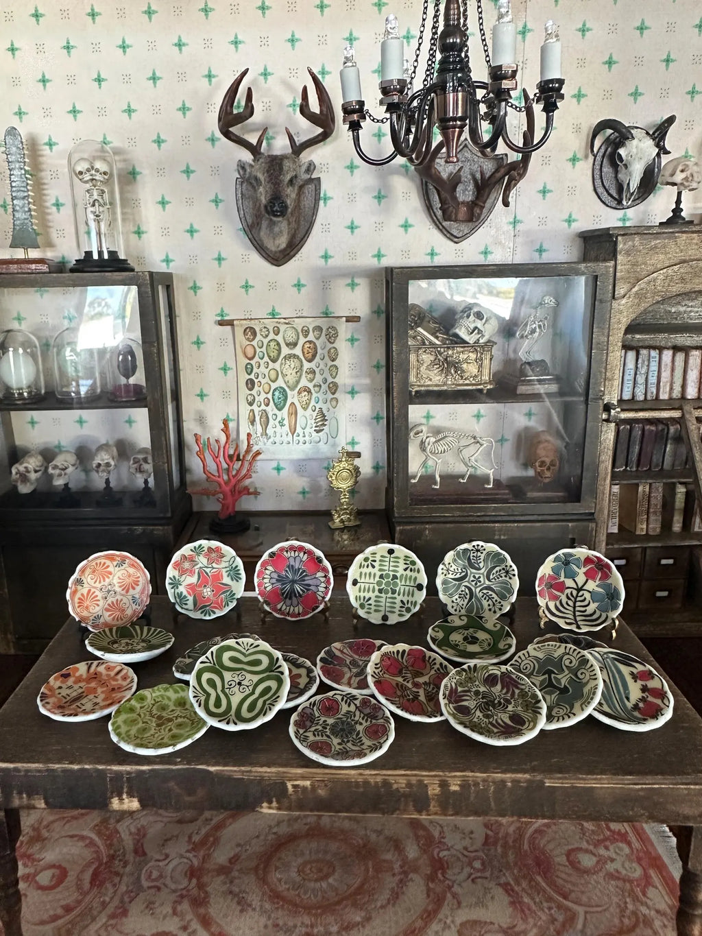 1:12 Scale Dollhouse Plates – Early 20th Century Folk Art Style Colourful